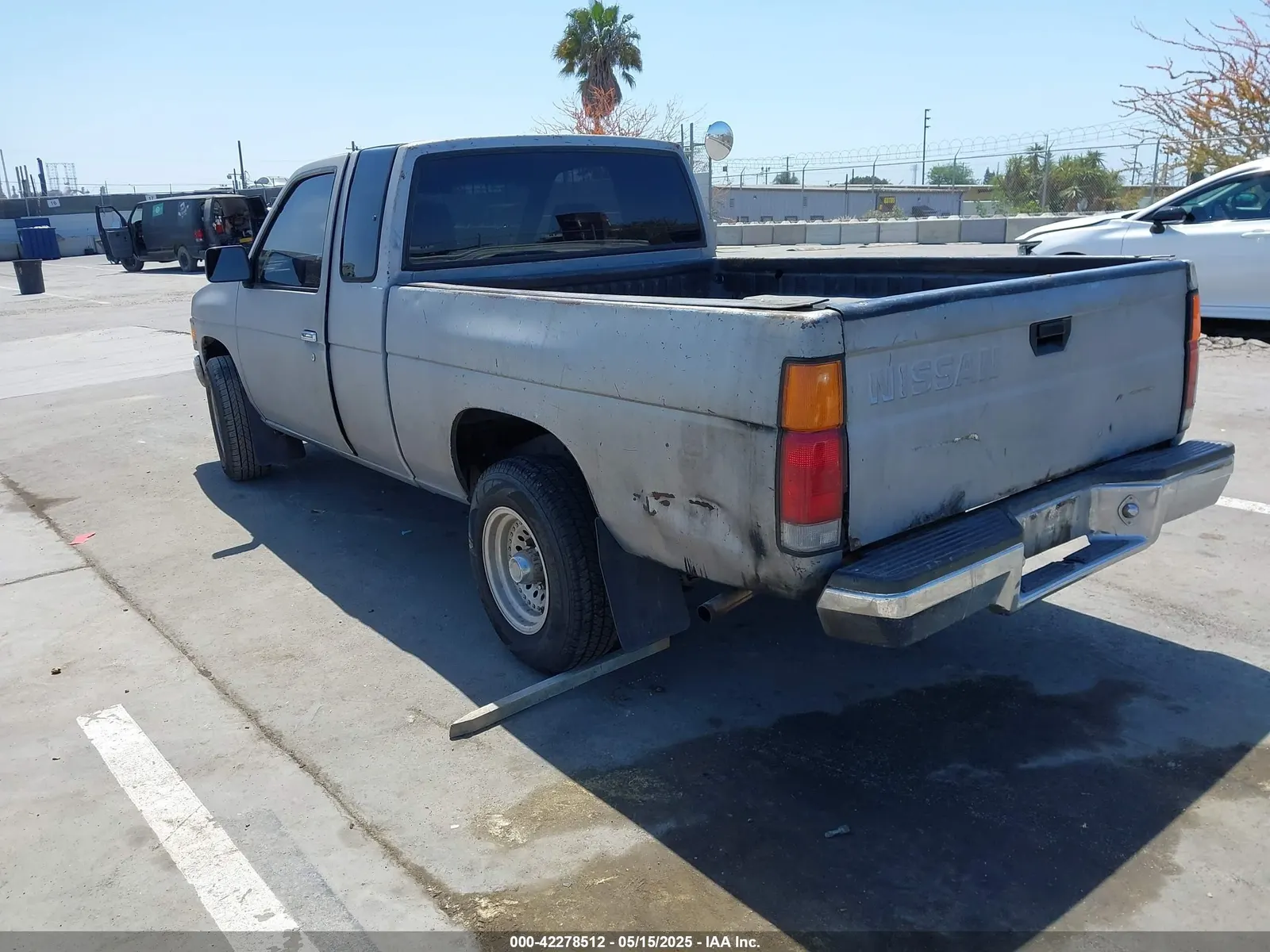 1988 Nissan Hardbody King Cab 2WD KING CAB