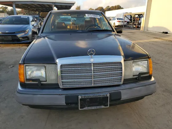 1992 Mercedes-Benz 300 Series 300E