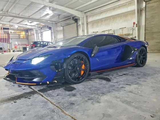 2020 Lamborghini Aventador SVJ