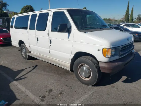 2001 Ford Econoline Wagon XL