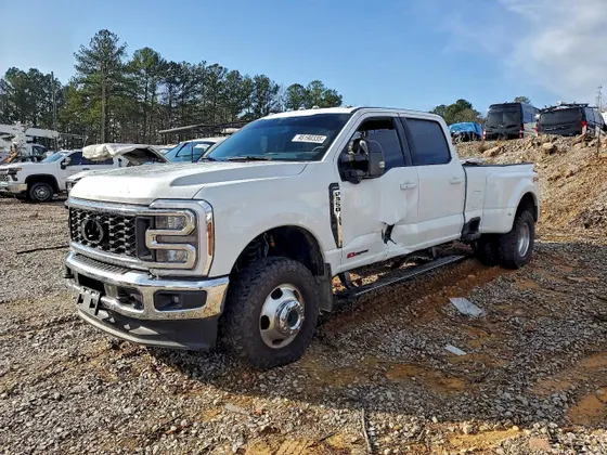 2025 Ford Super Duty F-350 DRW XL