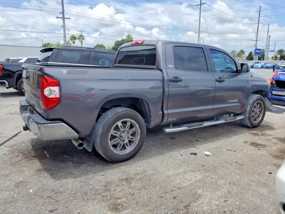 2018 Toyota Tundra 2WD SR5