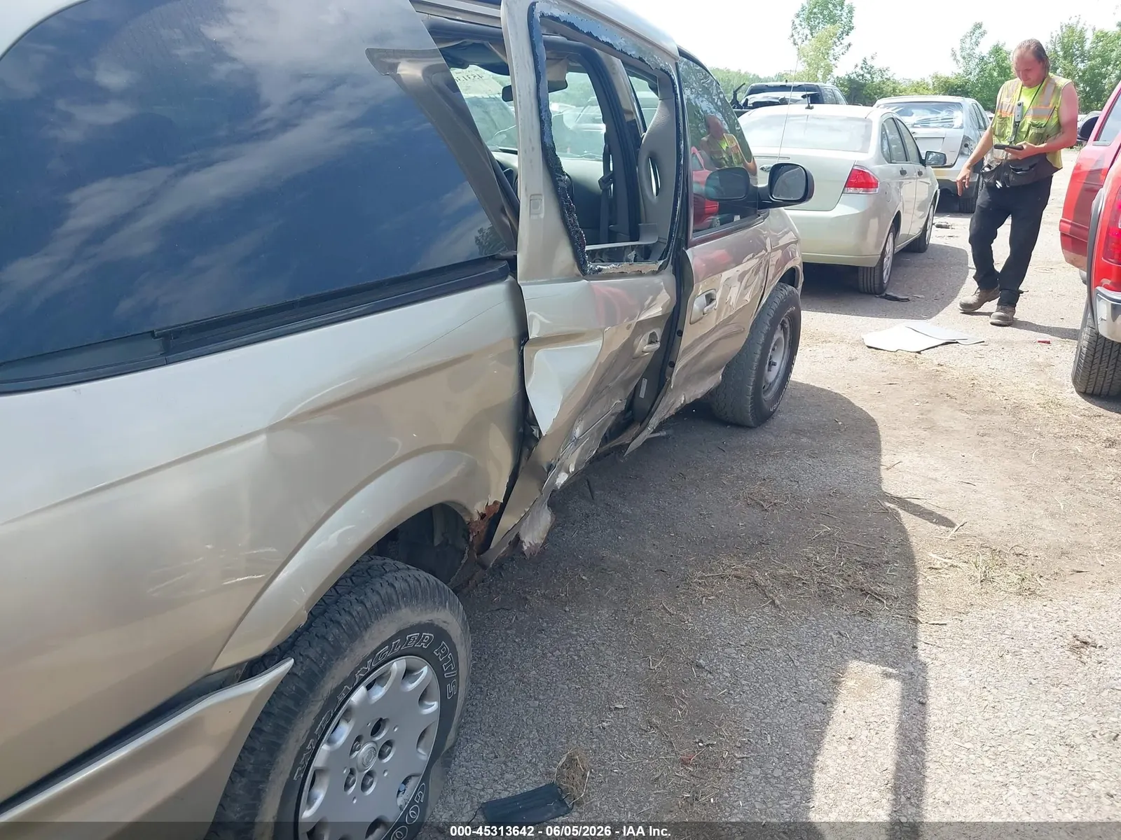 2003 Chrysler Town & Country LX