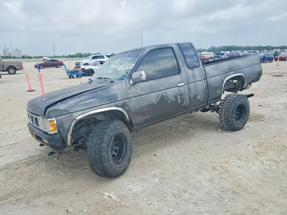 1994 Nissan Trucks 4WD SE