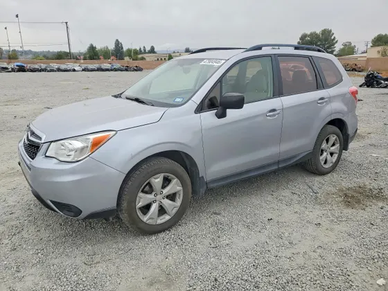 2016 Subaru Forester 2.5i