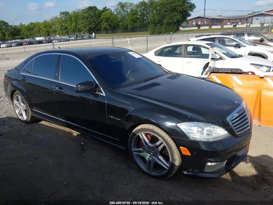 2011 Mercedes-Benz S-Class S 63 AMG