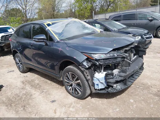2022 Toyota Venza LE