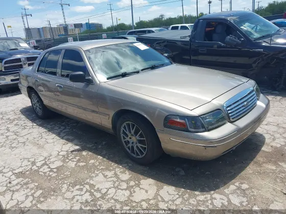 2004 Ford Crown Victoria LX