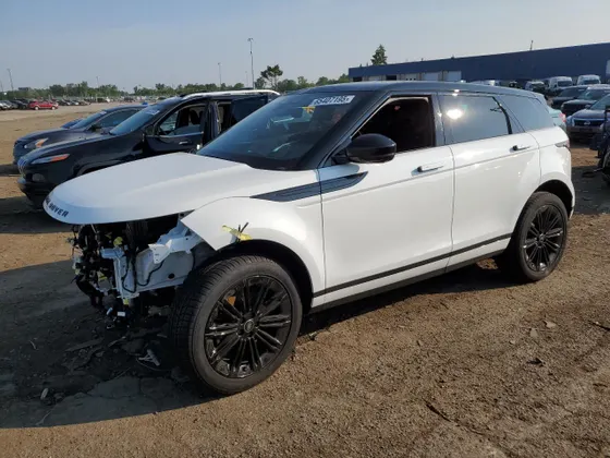 2026 Land Rover Range Rover Evoque Core S