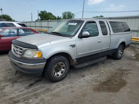 1999 Ford F-250 Work Series F250