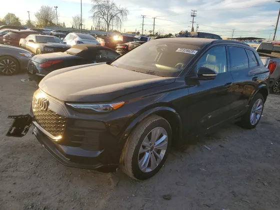 2025 Audi Q6 e-tron Premium