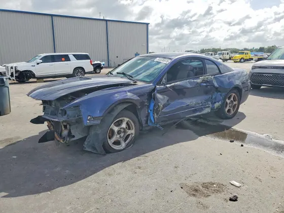 2002 Ford Mustang Standard
