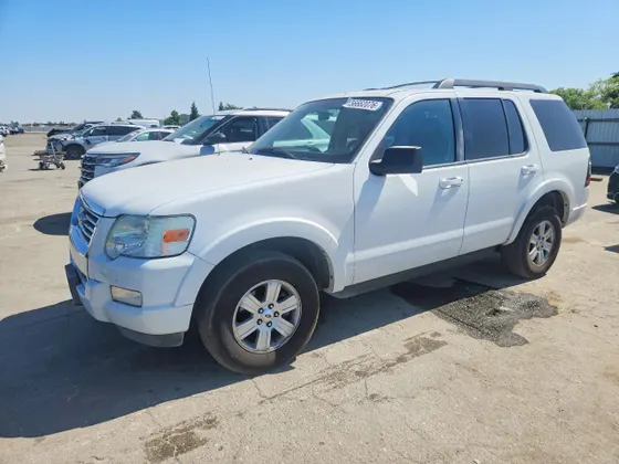 2010 Ford Explorer XLT