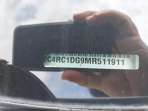 2021 Chrysler Voyager LXI