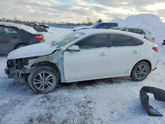 2023 Kia Forte5 EX