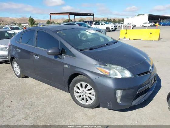 2014 Toyota Prius Plug-In