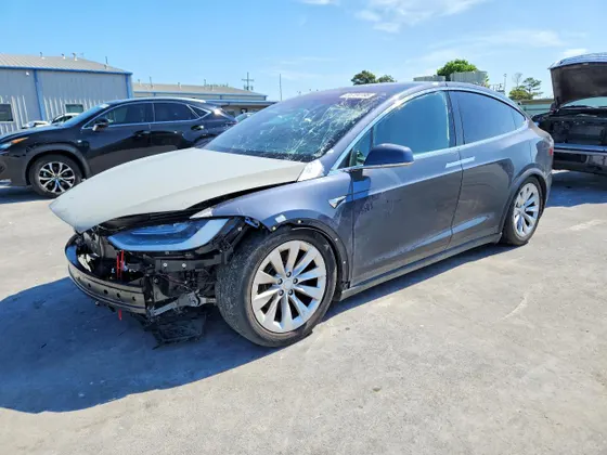 2018 Tesla Model X 75D