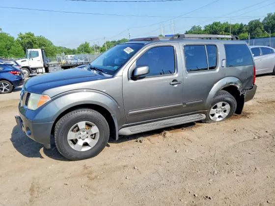 2006 Nissan Pathfinder SE