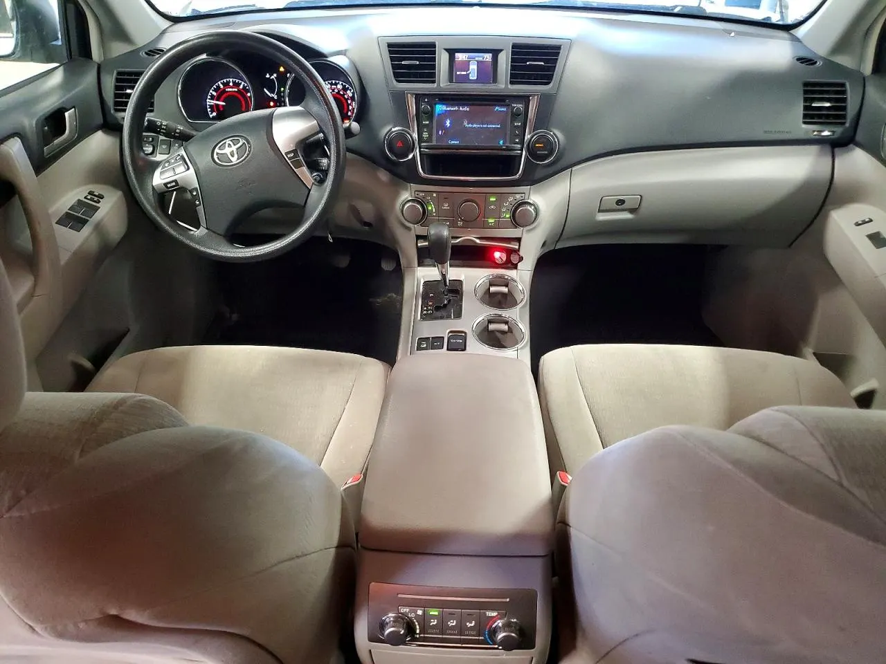 2013 Toyota Highlander SE