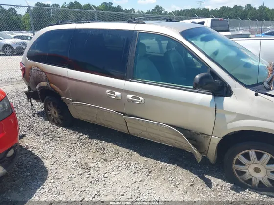 2005 Chrysler Town & Country Touring