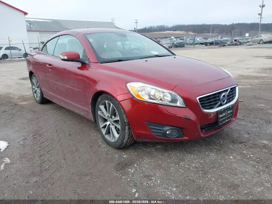 2011 Volvo C70 T5