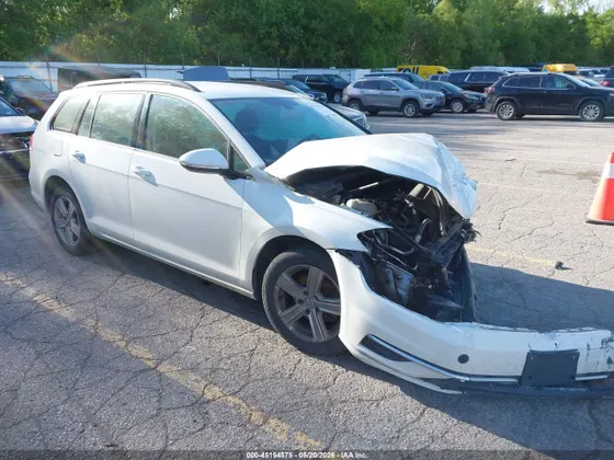 2018 Volkswagen Golf SportWagen S