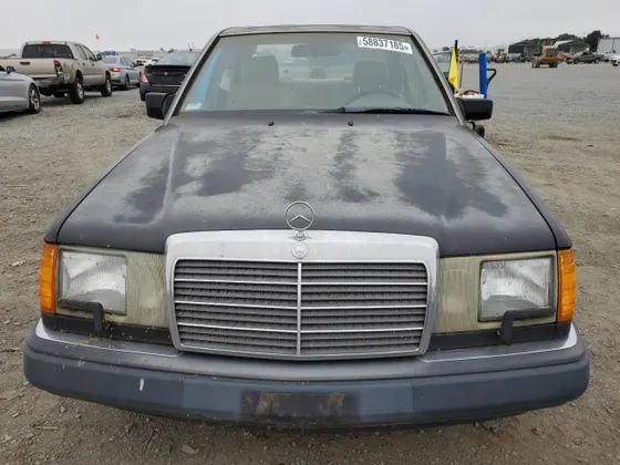 1992 Mercedes-Benz 300 Series 300E