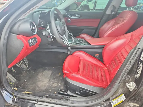 2017 Alfa Romeo Giulia Ti