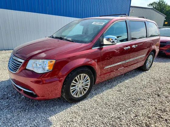 2016 Chrysler Town & Country Touring-L Anniversary Edition