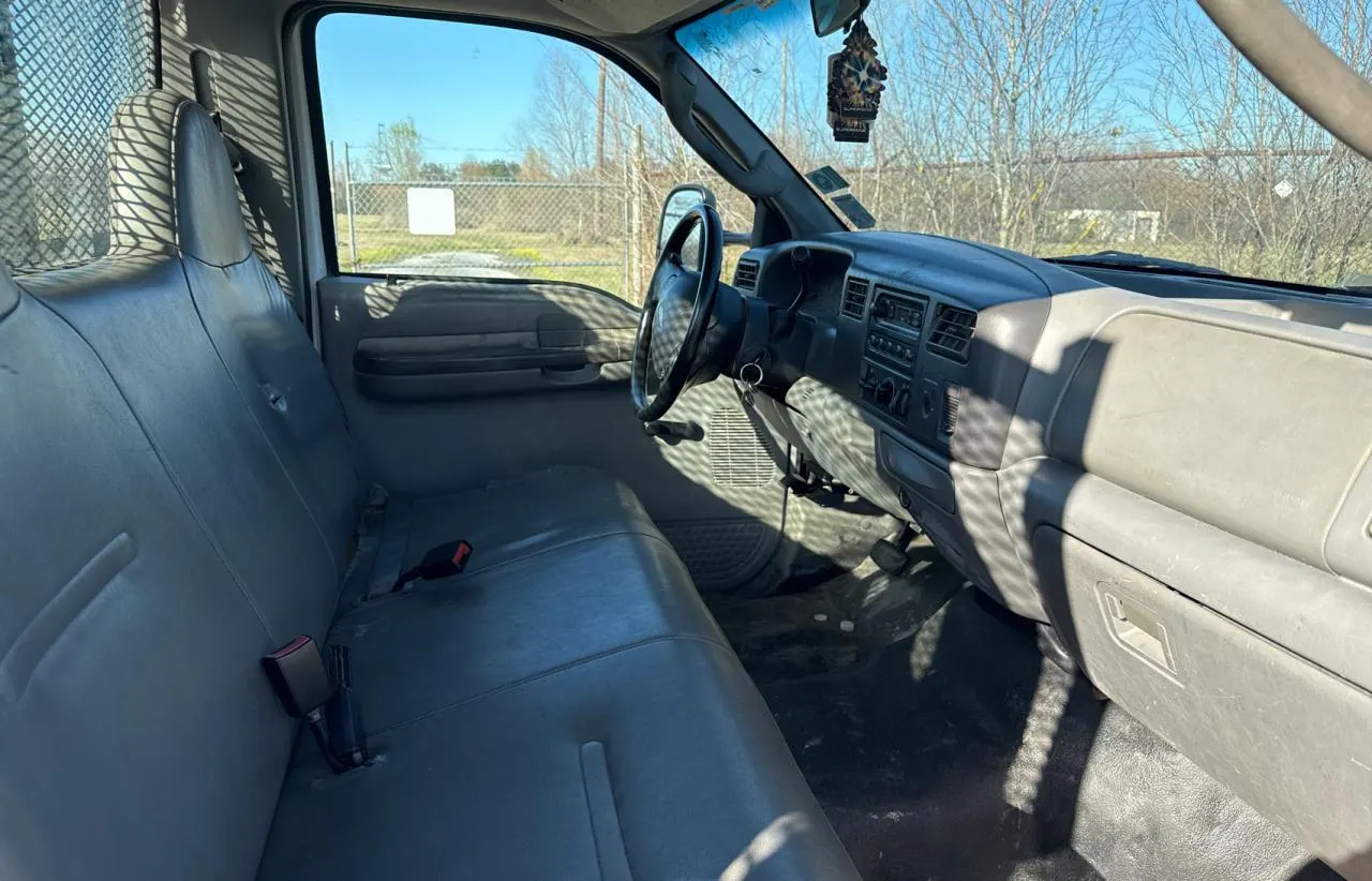 2004 Ford F-550 SUPER DUTY