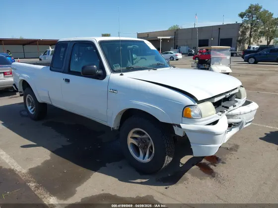 2002 Mazda B-Series 4WD Truck SE