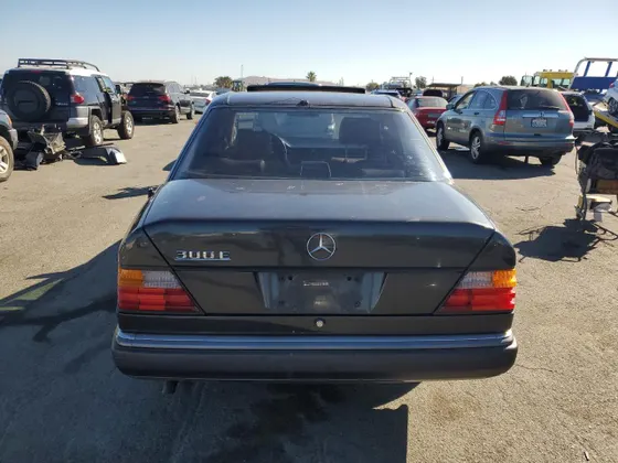 1992 Mercedes-Benz 300 Series 300E