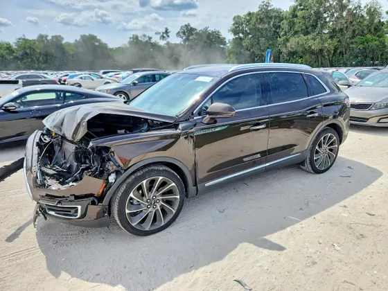 2020 Lincoln Nautilus Reserve