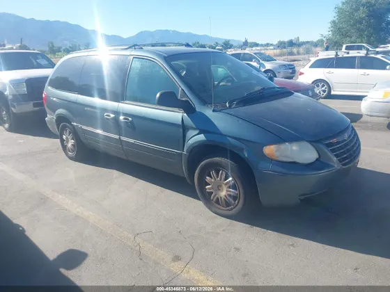 2005 Chrysler Town & Country Limited