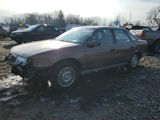 1989 Ford Taurus GL