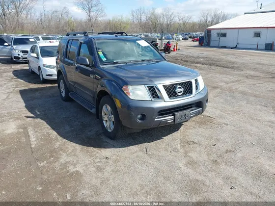 2010 Nissan Pathfinder SE