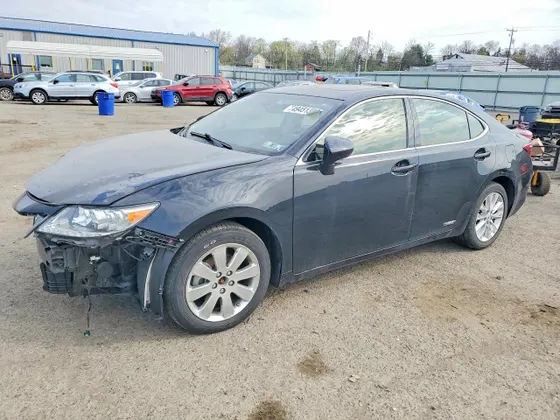 2014 Lexus ES 300h Hybrid