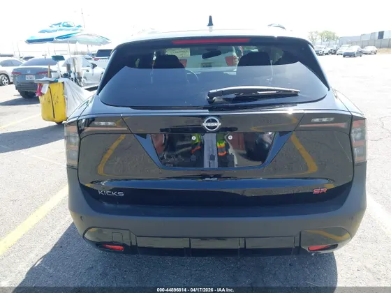2026 Nissan Kicks SR