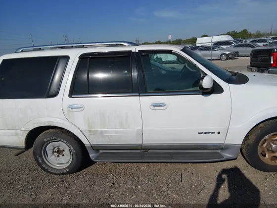 2002 Lincoln Navigator
