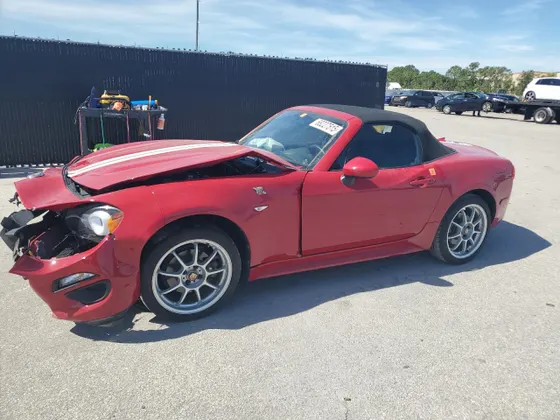 2019 FIAT 124 Spider Lusso