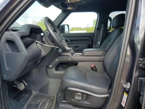 2025 Land Rover Defender S