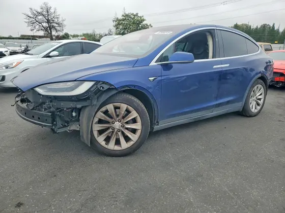 2017 Tesla Model X 90D