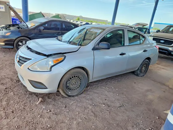 2015 Nissan Versa S
