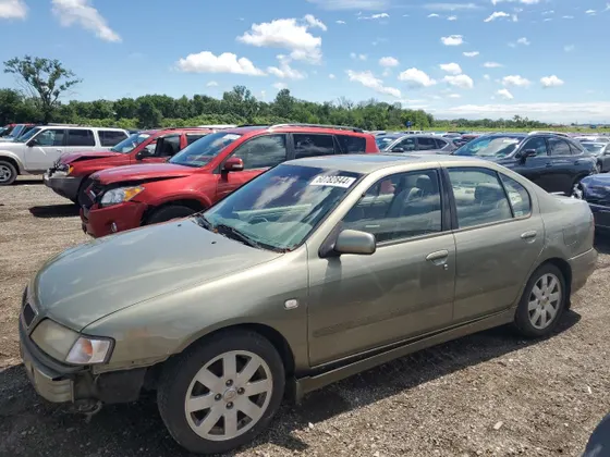 2002 INFINITI G20 Luxury