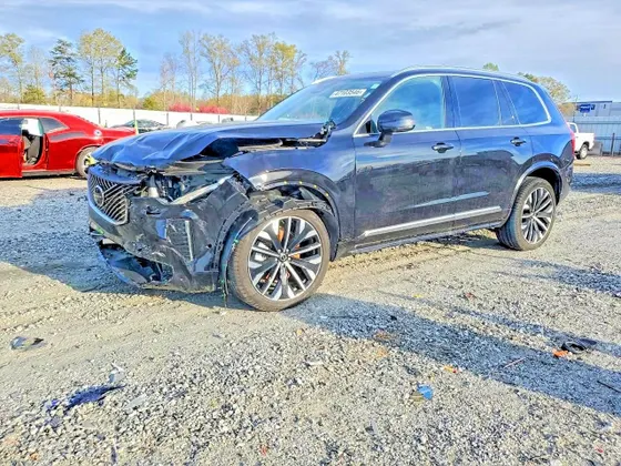 2025 Volvo XC90 Plus