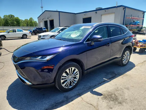 2022 Toyota Venza LE