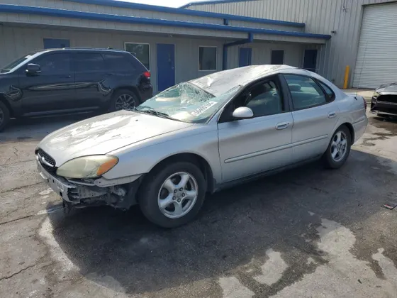 2003 Ford Taurus SES Standard