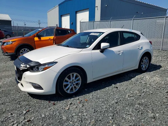 2018 Mazda Mazda3 5-Door Sport