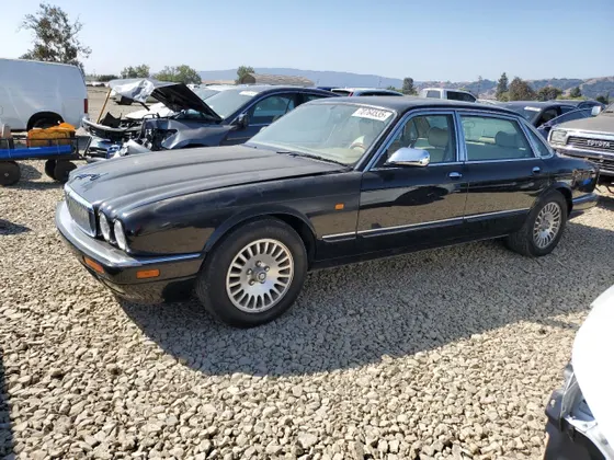 1996 Jaguar XJ Series Sedan Vanden Plas