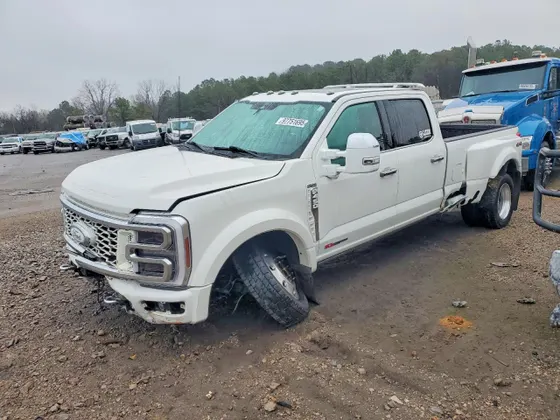 2024 Ford Super Duty F-450 DRW XL